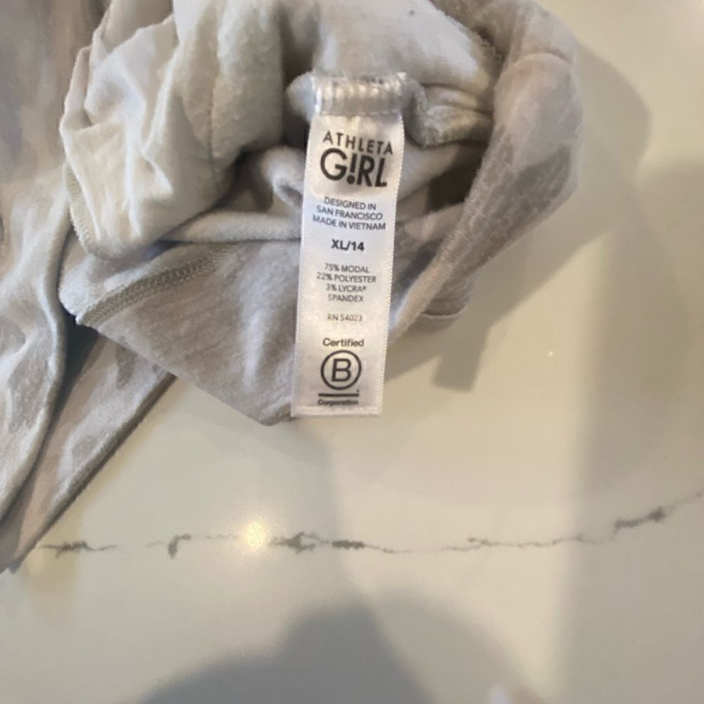 Athleta Girl Size 14 XL Camo Hoodie Sweatshirt Gray Thumbholes Modal Blend Soft - Picture 7 of 10